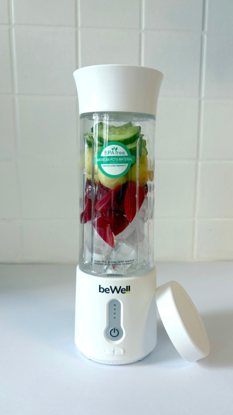 Blender kielichowy bezprzewodowy osobisty biały